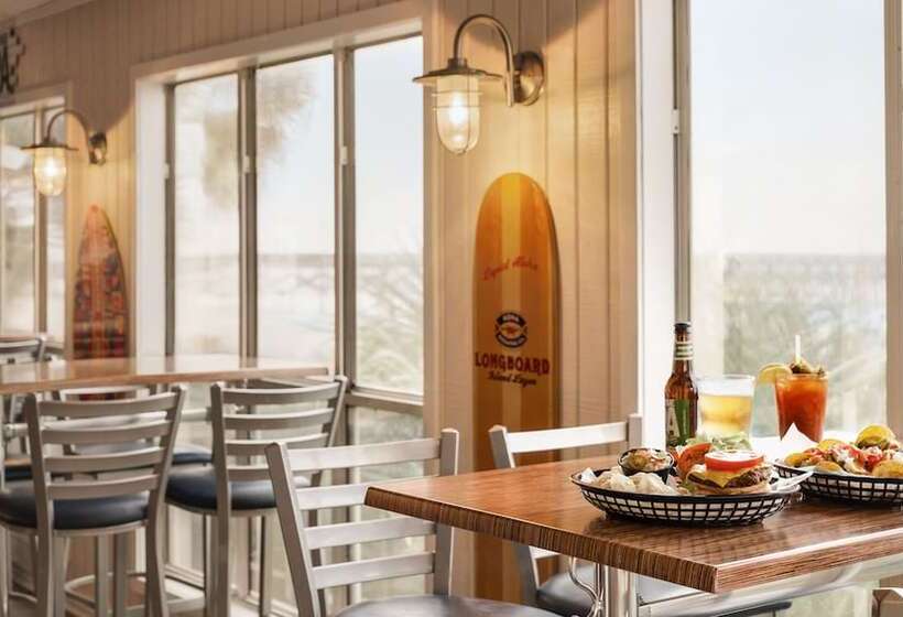リゾートホテル Surfside Beach Oceanfront