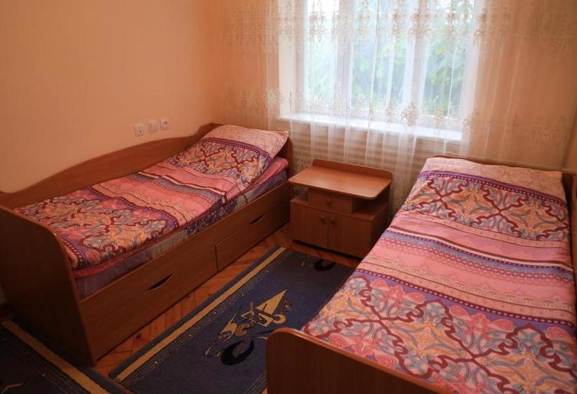 پانسیون Guest House Aziza