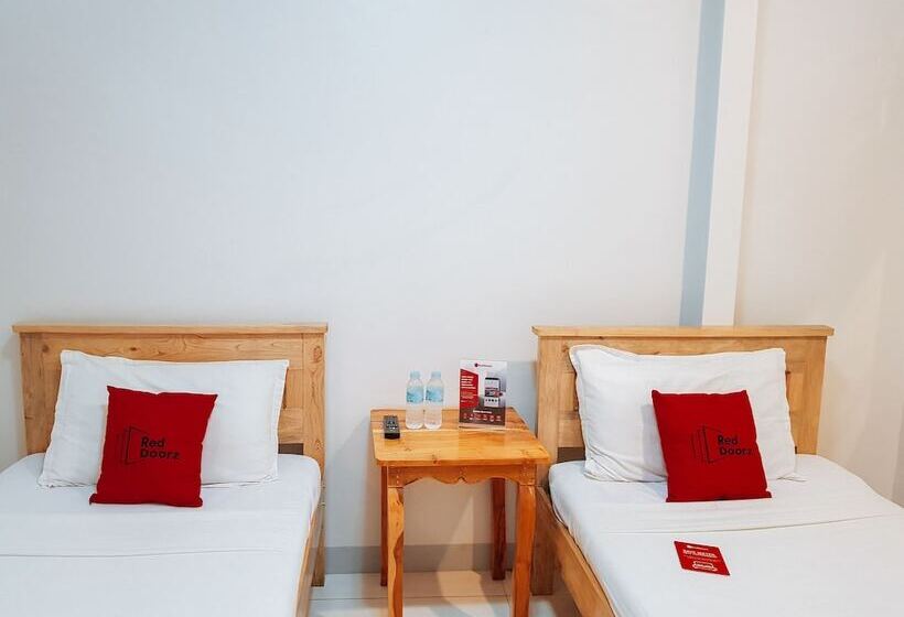 ユースホステル Reddoorz Near Ramiro Community Hospital