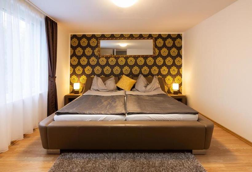 مبيت وإفطار Kőszeg Panzió