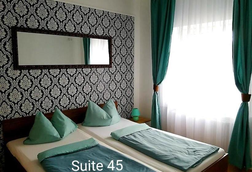 مبيت وإفطار Kőszeg Panzió