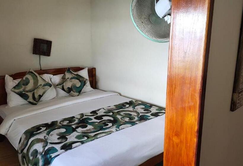 Отель Bayview Gardens