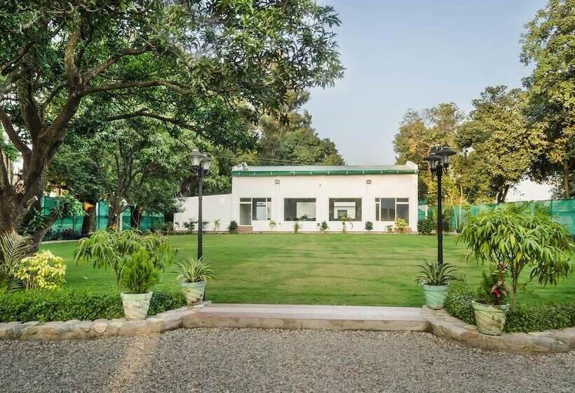 فندق Corbett Condominium Resort