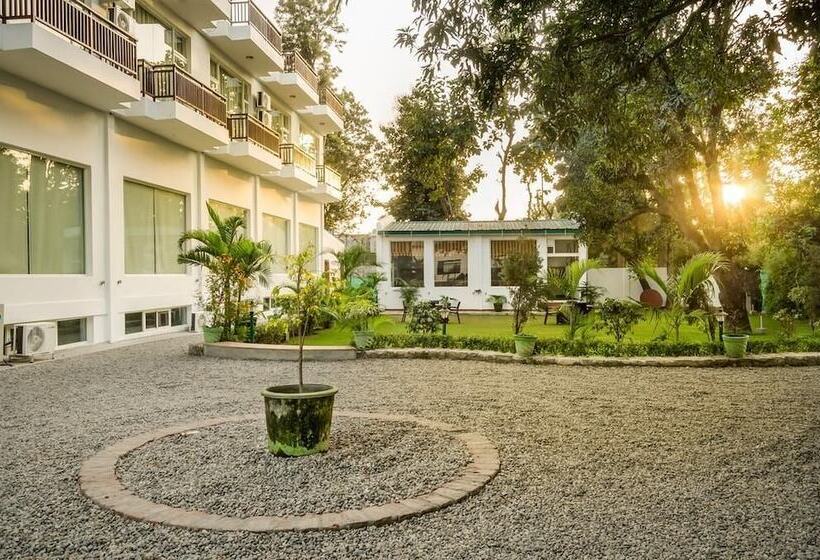 فندق Corbett Condominium Resort