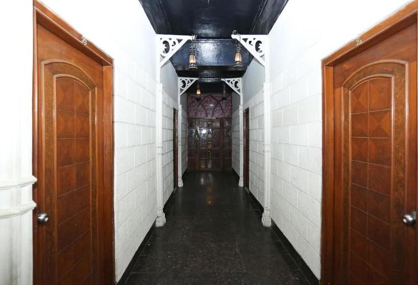 Отель Oyo 16520 Green S