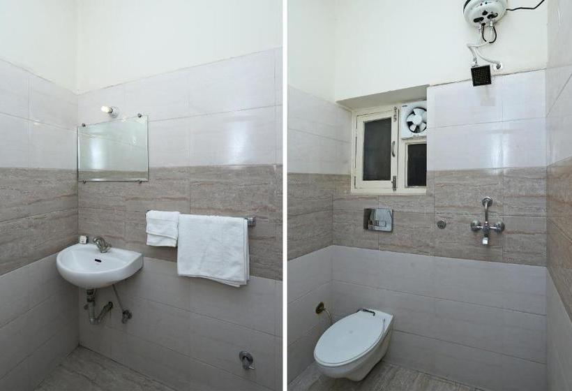 Отель Oyo 16520 Green S