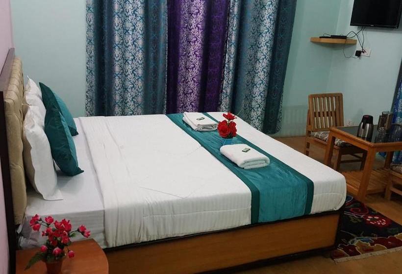 Отель Vamoose Layul