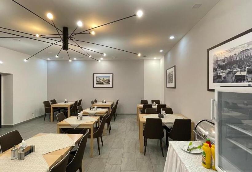 Szálloda Zlatý Anděl