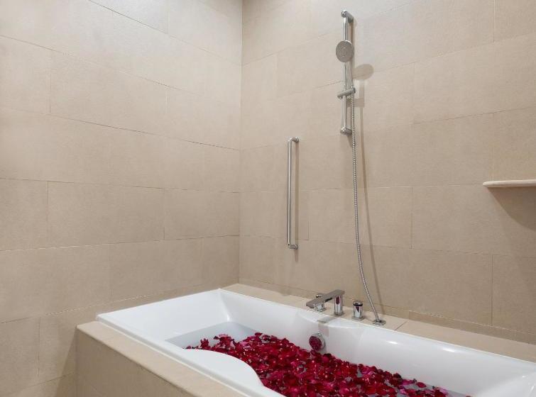 ペンション The Village Home