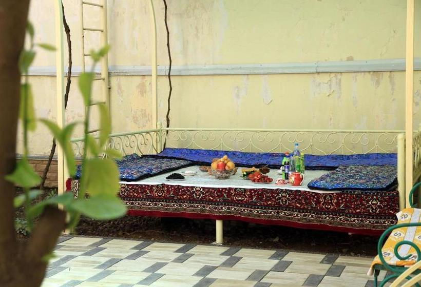 Yellow Hostel Dushanbe