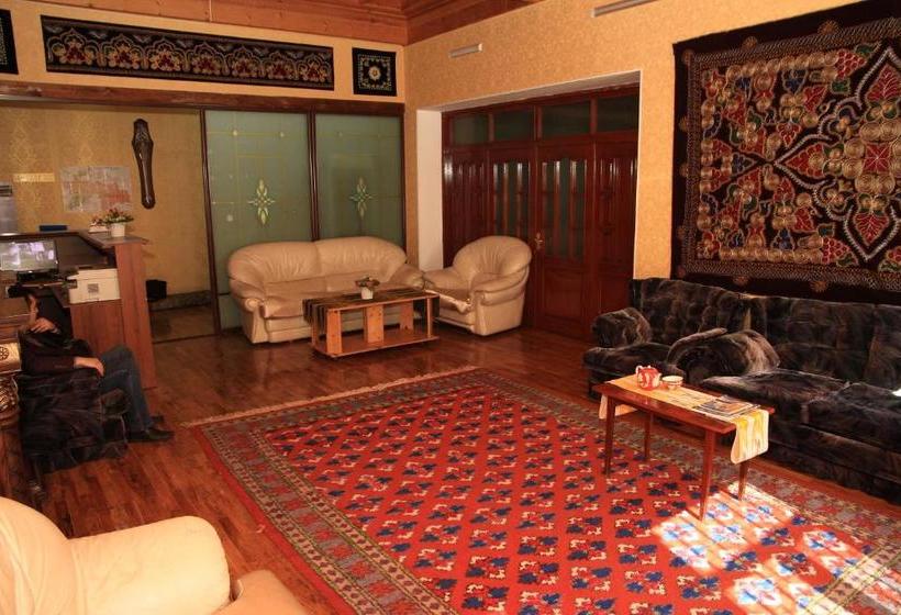 Yellow Hostel Dushanbe