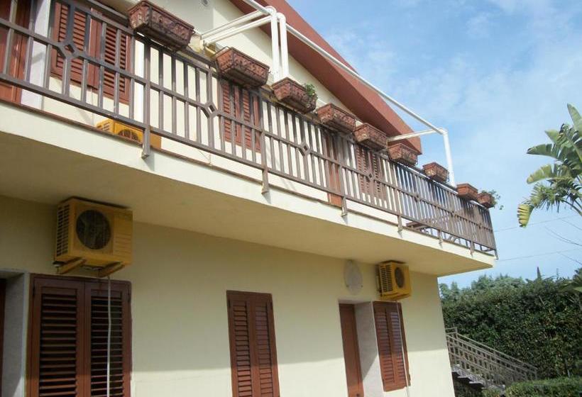 פנסיון Acqua Cristallina