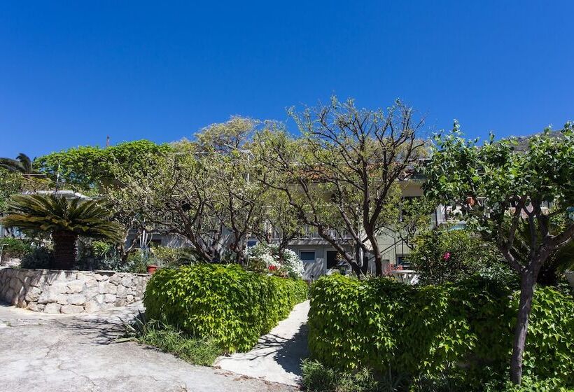 Apartments Djurkovic