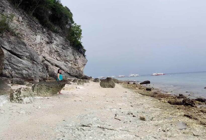 Отель Island Front Bangcogon Resort And Restaurant