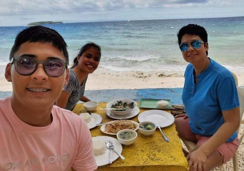 Отель Island Front Bangcogon Resort And Restaurant