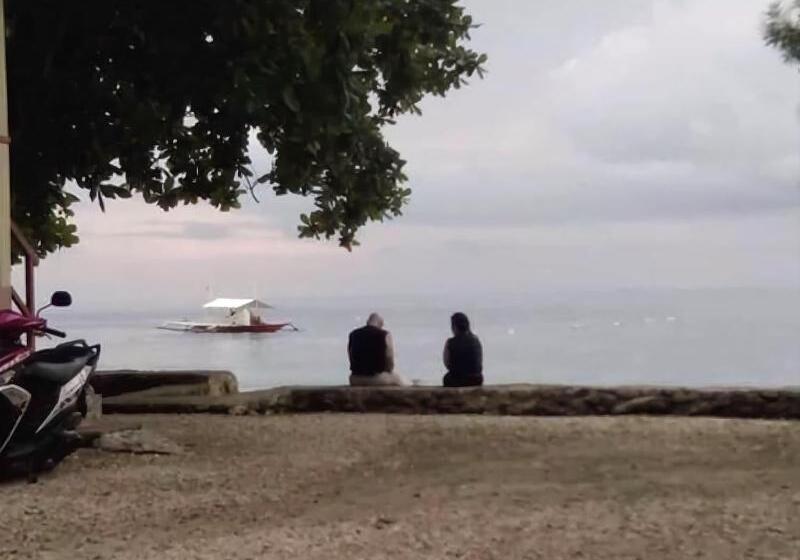 Отель Island Front Bangcogon Resort And Restaurant