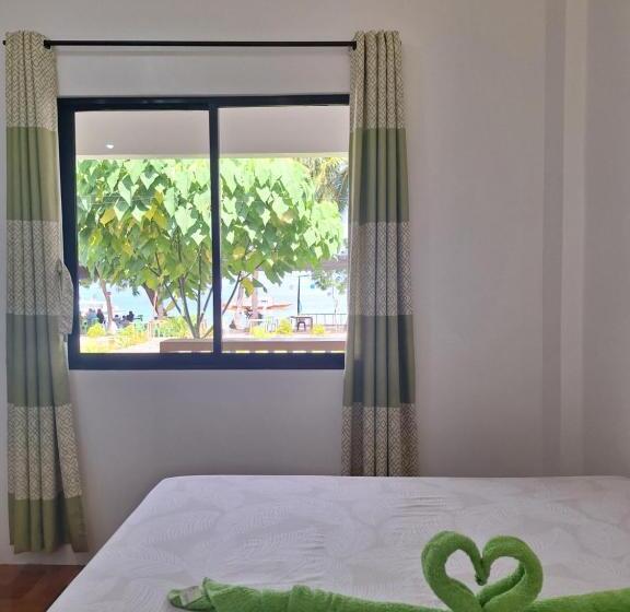 Отель Island Front Bangcogon Resort And Restaurant