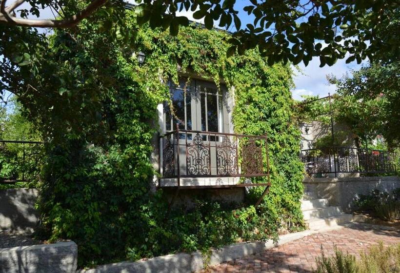 بنسيون Gabriella S