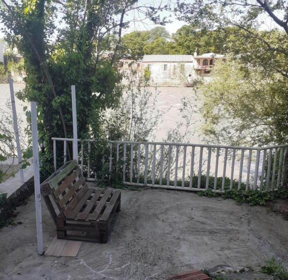 پانسیون Guest House Amazon