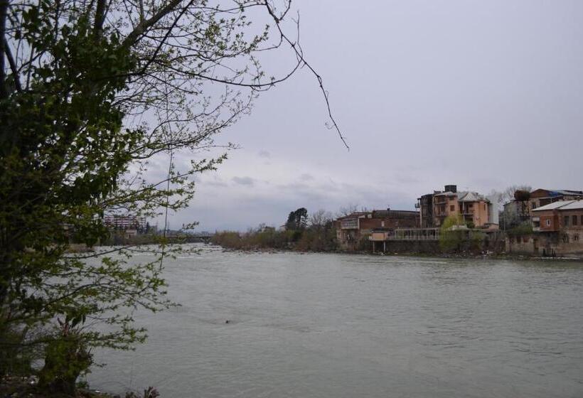 پانسیون Guest House Amazon