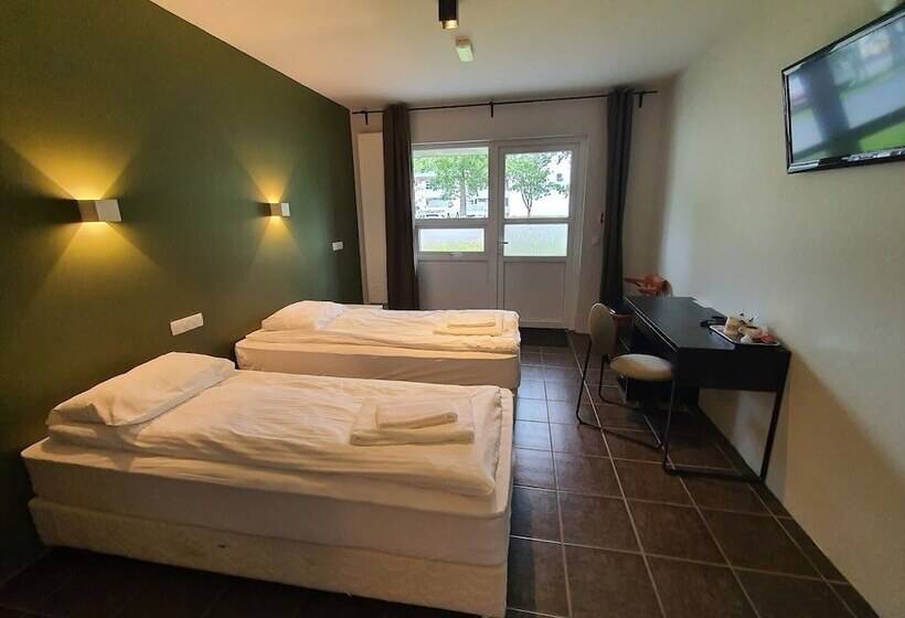 پانسیون Studio 22