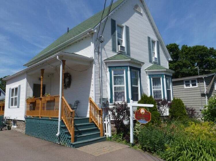 تختخواب و صبحانه La Casa En Shediac