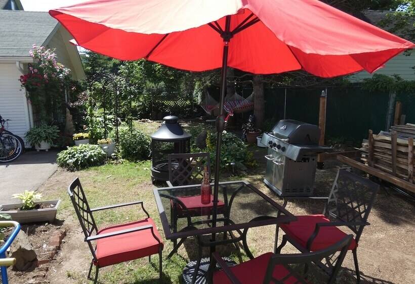 تختخواب و صبحانه La Casa En Shediac