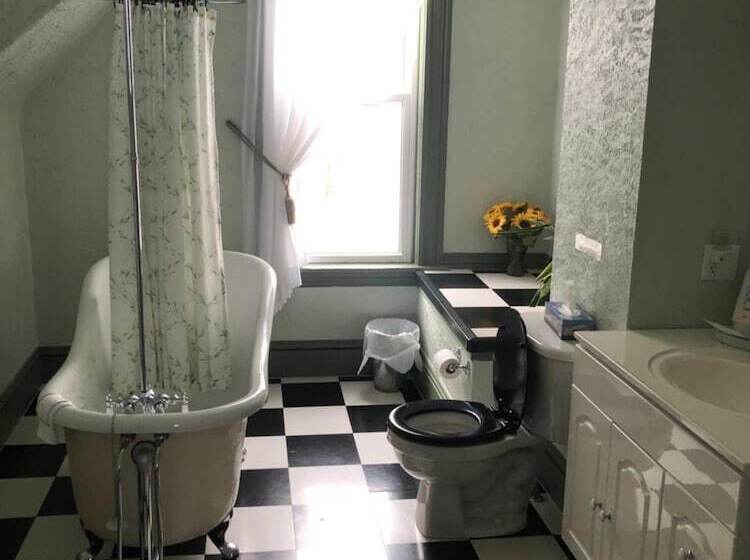 تختخواب و صبحانه La Casa En Shediac