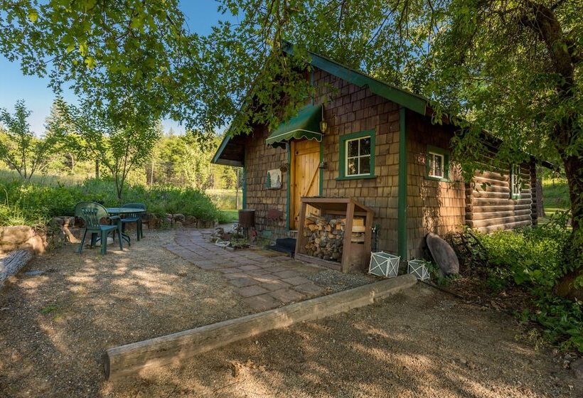 민박 The Davies Family Inn