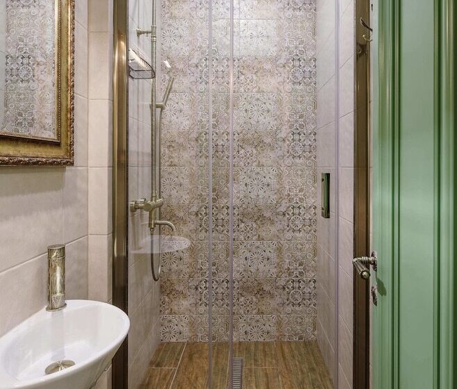 Bon Son Hotel & Hostel