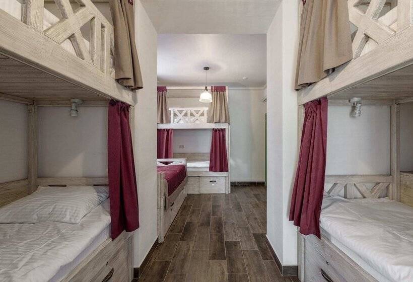 Bon Son Hotel & Hostel