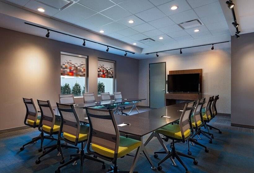 فندق Aloft Waco Downtown