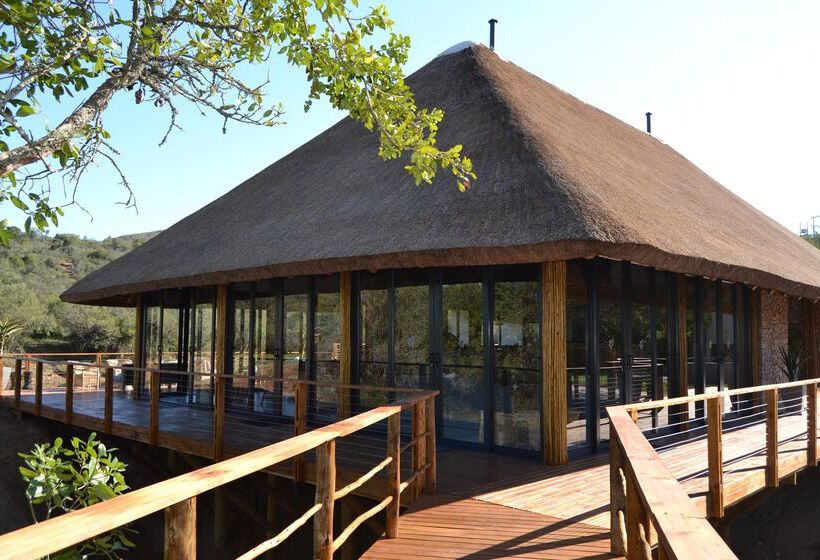 هتل Barefoot Addo Elephant Lodge