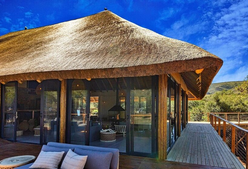هتل Barefoot Addo Elephant Lodge
