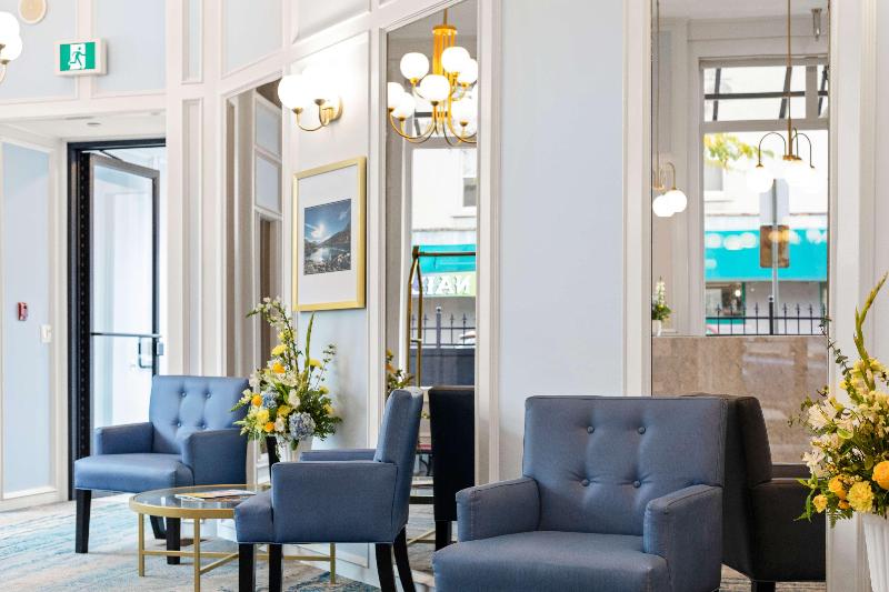 Crown Columbia Hotel; Bw Premier Collection