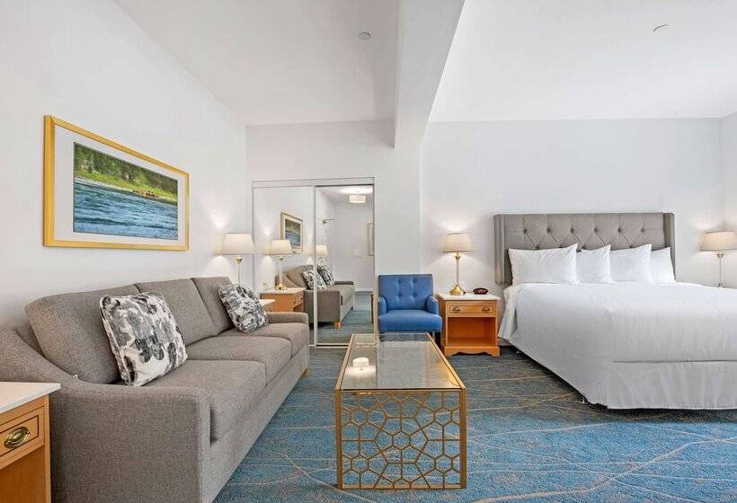 Crown Columbia Hotel; Bw Premier Collection