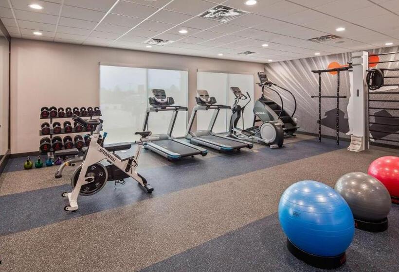 בית מלון כפרי Glō Best Western Tulsa Catoosa East Route 66