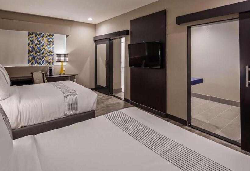 בית מלון כפרי Glō Best Western Tulsa Catoosa East Route 66