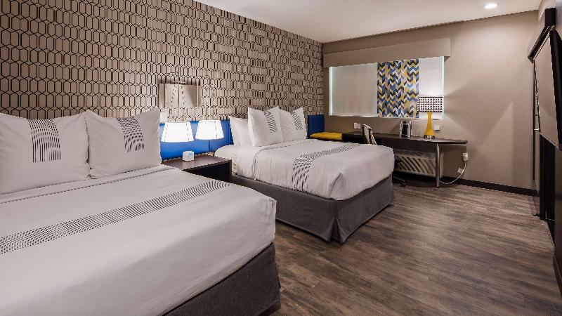 בית מלון כפרי Glō Best Western Tulsa Catoosa East Route 66