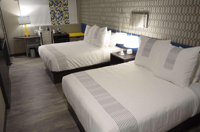 בית מלון כפרי Glō Best Western Tulsa Catoosa East Route 66