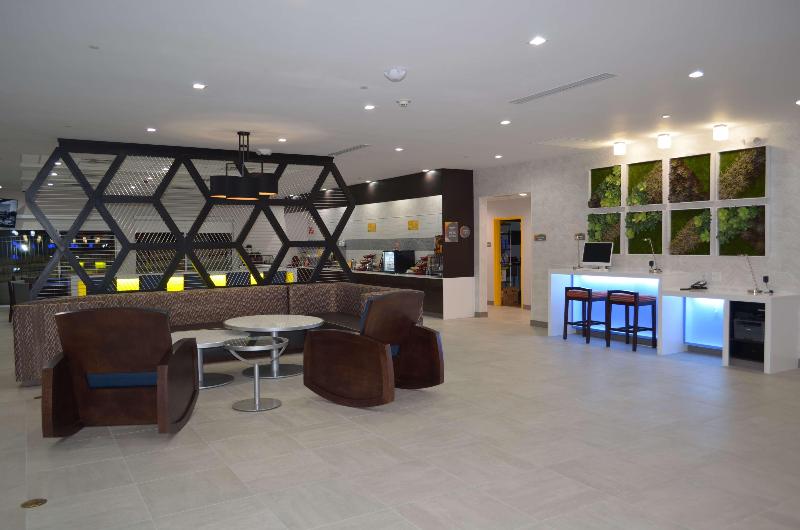 בית מלון כפרי Glō Best Western Tulsa Catoosa East Route 66