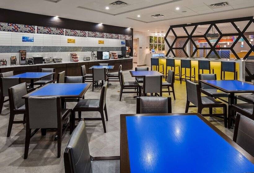 בית מלון כפרי Glō Best Western Tulsa Catoosa East Route 66