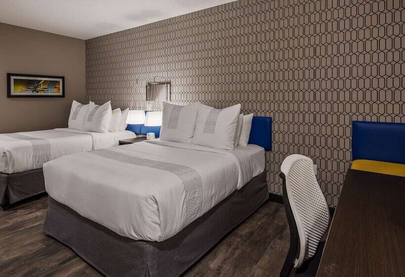 בית מלון כפרי Glō Best Western Tulsa Catoosa East Route 66