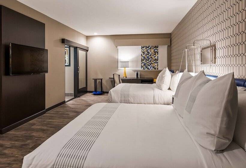 בית מלון כפרי Glō Best Western Tulsa Catoosa East Route 66