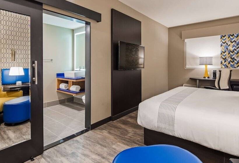 בית מלון כפרי Glō Best Western Tulsa Catoosa East Route 66