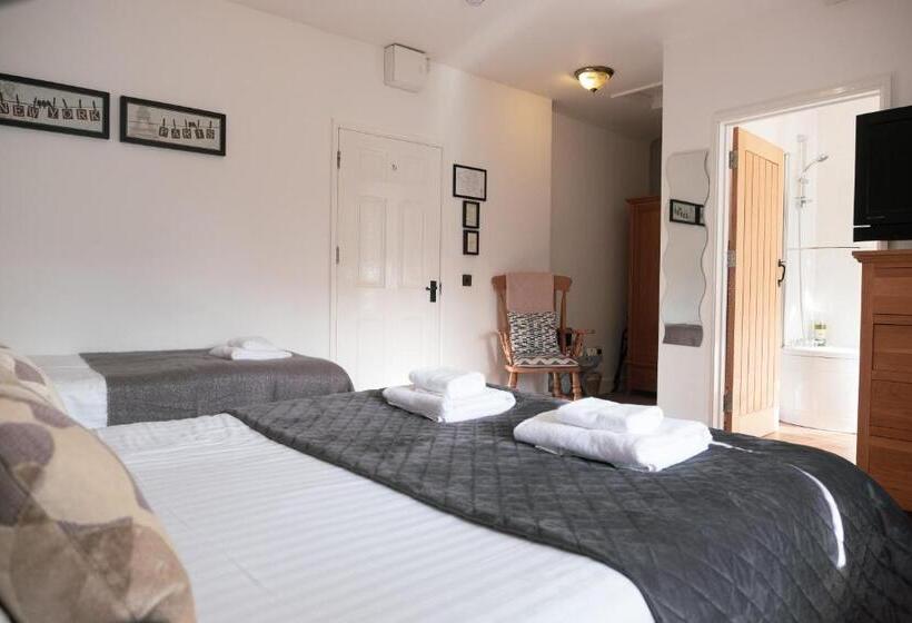 ホテル Kings Arms