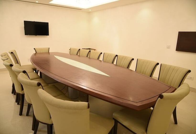 בית מלון כפרי Mandarin Square