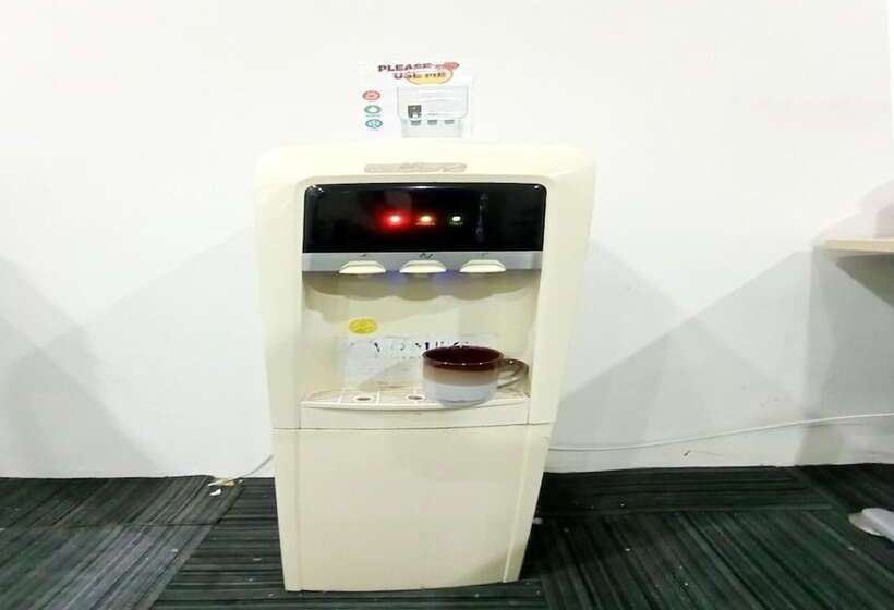 בית מלון כפרי Mn Ferringhi Inn