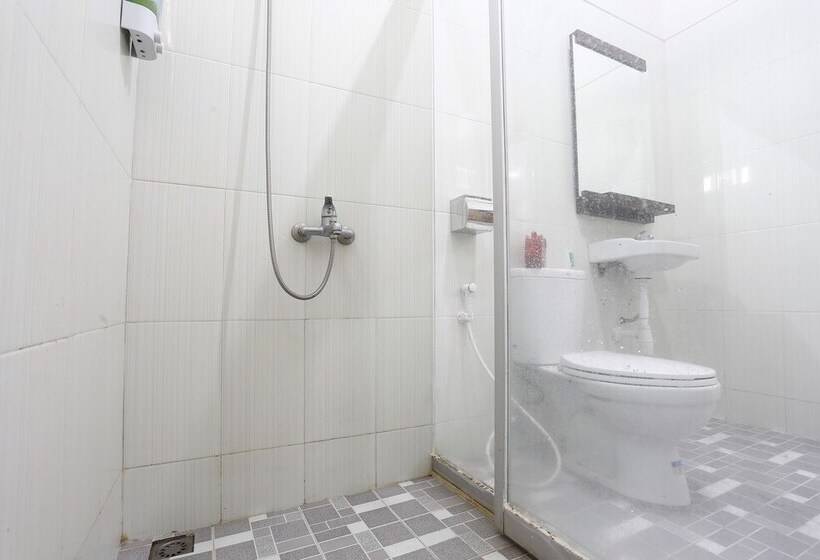 Hotel Reddoorz @ Merapi View