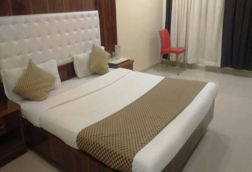 فندق Shri Krishna